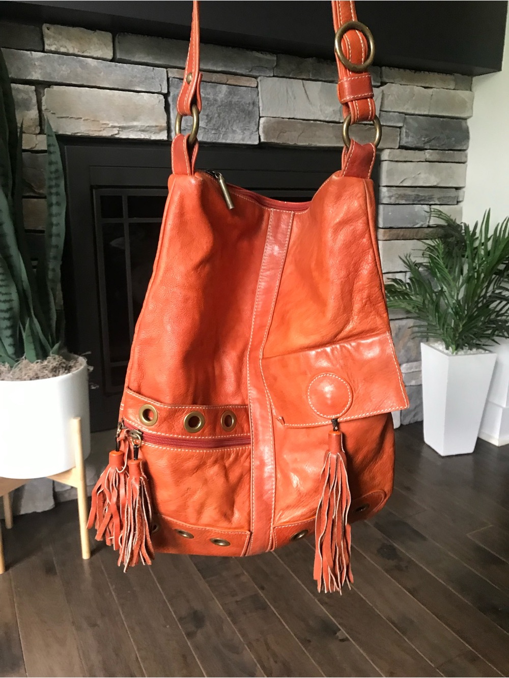 Avorio Leather Tassel Shoulder Bag Made In Italy